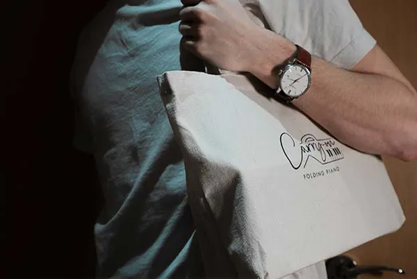 feature-bag.jpg feature-bag.jpg