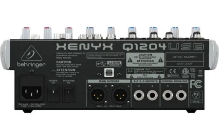 Микшерный пульт Behringer XENYX Q1204USB