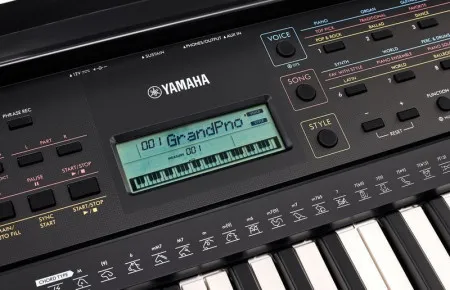 YAMAHA PSR-E273