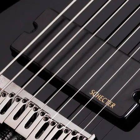 SCHECTER OMEN-8 BLK Электрогитара, 8 струн, 24 лада, цвет черный
