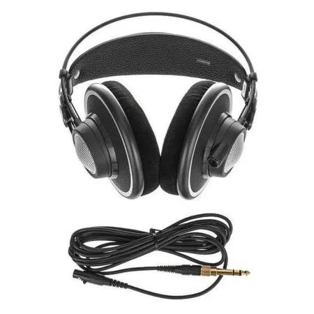 AKG K702 Наушники студийные референсные, открытого типа, 62 Ом, 10-39800 Гц