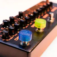 Nux Cherub NST-1 Накладка (шляпа) для ножной кнопки с подсветкой, цветная (цена за 1шт, 5шт. в уп.)