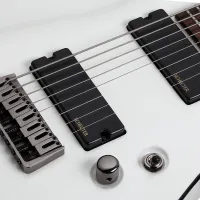 SCHECTER OMEN-8 VWHT 4