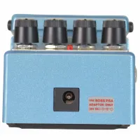 BOSS MO-2 Multi Overtone Гитарная педаль эффектов овертон