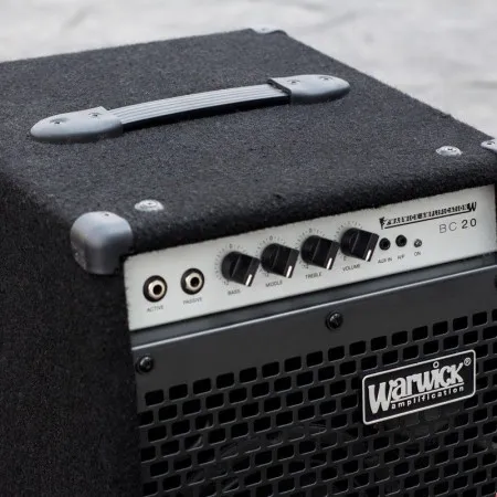 Warwick BC 20 Комбоусилитель басовый, 20Вт