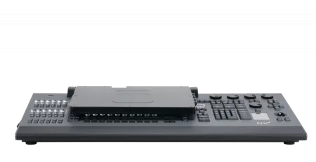Световой пульт ONYX NX 4 от Obsidian Control Systems и Elation Professional