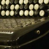 Баян «Юпитер-2Д» 46/61x44/80, 2-голосный, готово-выборный