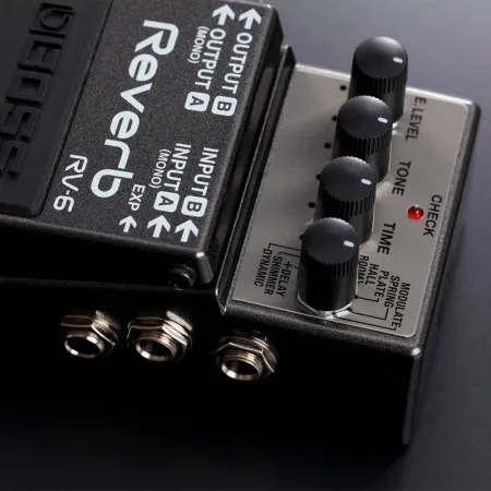 BOSS RV-6 Rverb Педаль эффектов гитарная, ревербирация 
