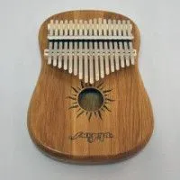 Мозеръ KMT-3 Требл Guitar Калимба резонаторная, 17 язычков, дуб