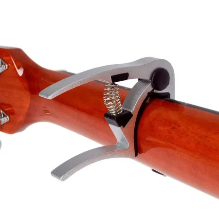 Guitto GGC-06-SL Каподастр, серебристый