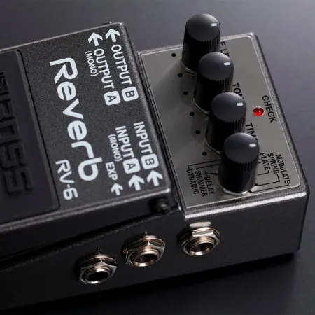 BOSS RV-6 Rverb Педаль эффектов гитарная, ревербирация 