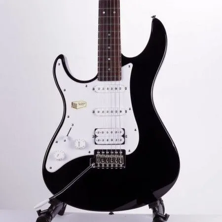 Yamaha PACIFICA 112JL BL электрогитара леворукая, SSH, цвет Black