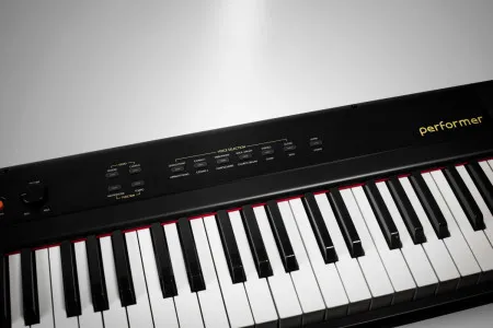 Artesia Performer Black