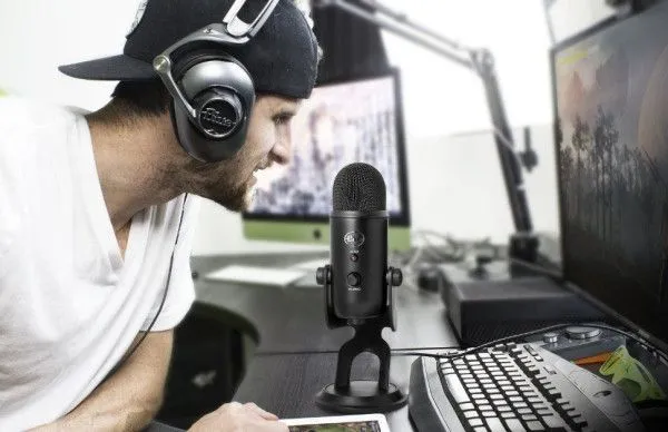 Yeti Blackout Studio