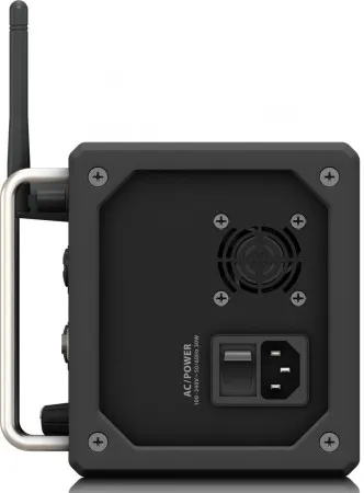 Behringer XR18 Микшер цифровой рэковый, 18 каналов, WiFi модуль