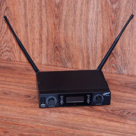 SOLISTA MD-302 (НН) Радиосистема UHF, 2 ручных микрофона