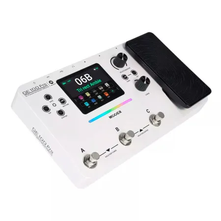 Mooer GE100-Pro Процессор эффектов гитарный, c педалью экспрессии