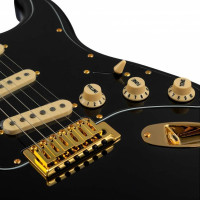 JET JS-380 BK G Электрогитара, Stratocaster, 6 струн, золотая фурнитура, цвет черный