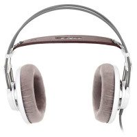 AKG K701 Наушники студийные референсные, открытого типа, 62 Ом, 10-39800 Гц