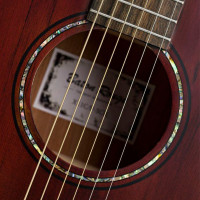 BATON ROUGE X11C/P-SCR Гитара акустическая Parlor, 6 струн, цвет тёмно-малиновый