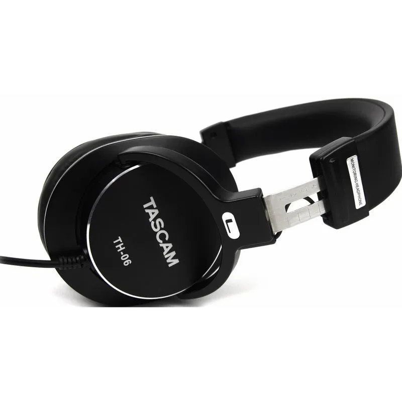 TASCAM TH 06